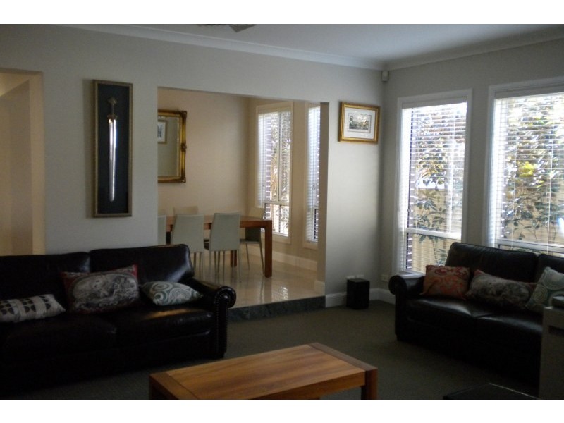 7 Bulli Road, Toongabbie NSW 2146