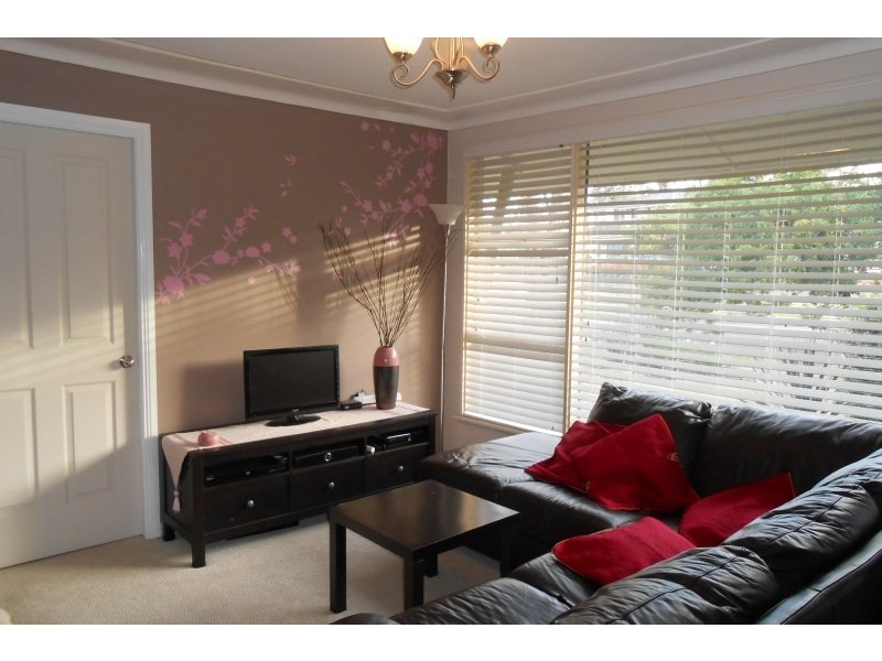 9 Henson Street, Toongabbie NSW 2146
