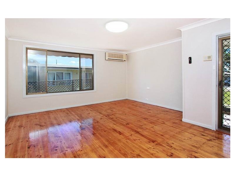 42 Nella Dan Avenue, Tregear NSW 2770