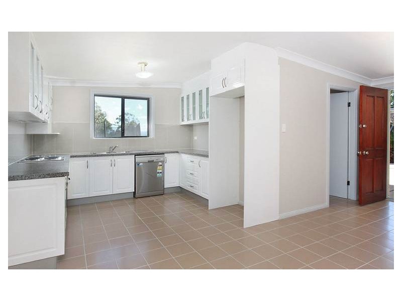 42B Nella Dan Avenue, Tregear NSW 2770