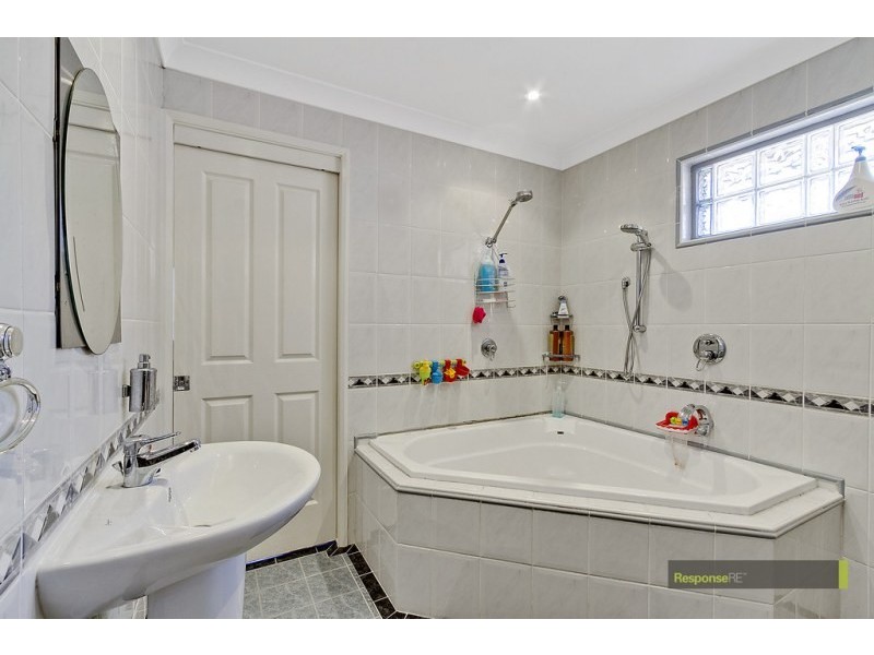 40 Apple Street, Constitution Hill NSW 2145