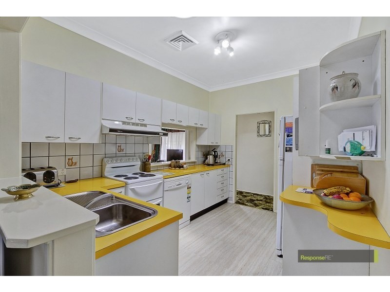 6 Potter Street, Old Toongabbie NSW 2146