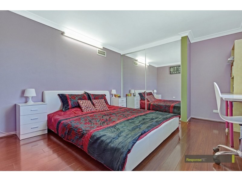 21 Glenn Avenue, Northmead NSW 2152