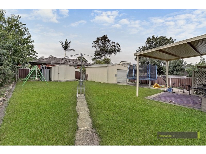 8 Boston Place, Toongabbie NSW 2146