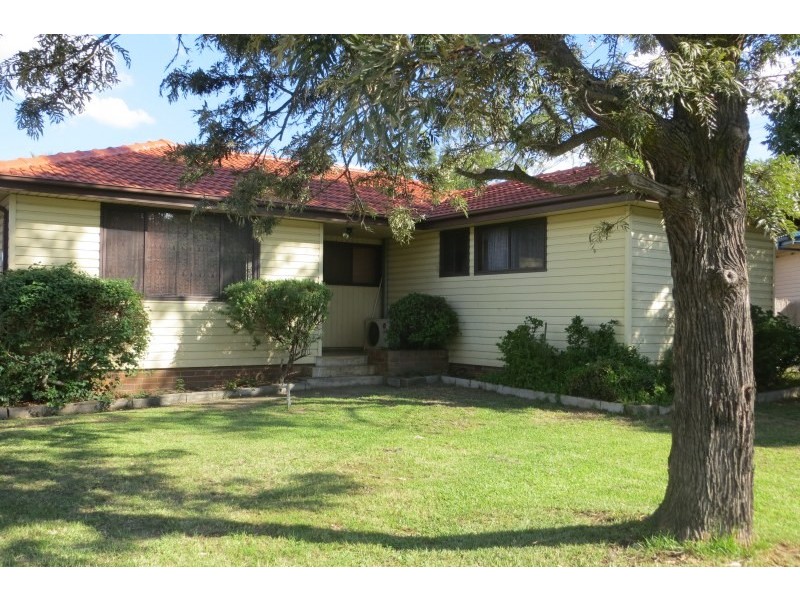 5 Forrester Road, Lethbridge Park NSW 2770