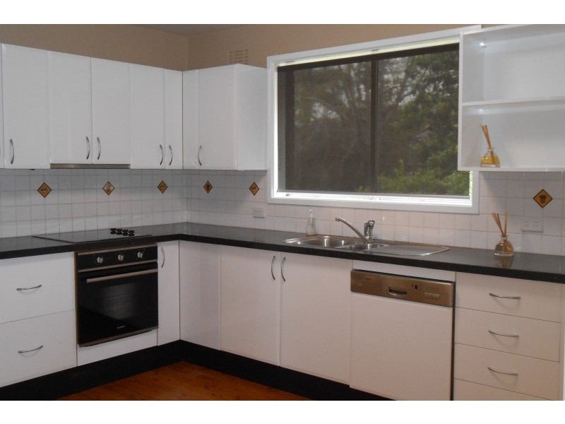 8 Dodson Crescent, Winston Hills NSW 2153