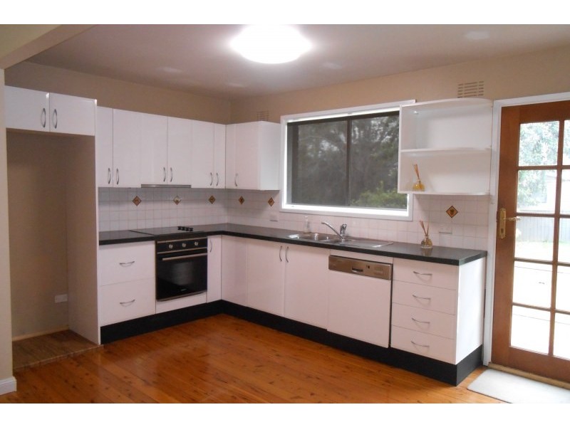 8 Dodson Crescent, Winston Hills NSW 2153