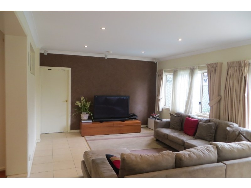 26 Lodge Avenue, Old Toongabbie NSW 2146