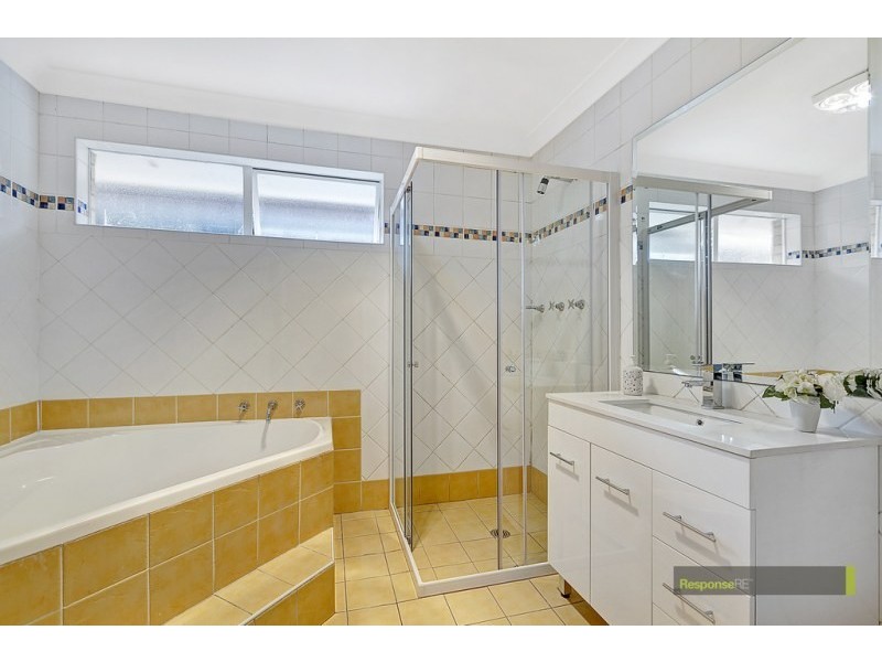 18 Kelvin Grove, Winston Hills NSW 2153