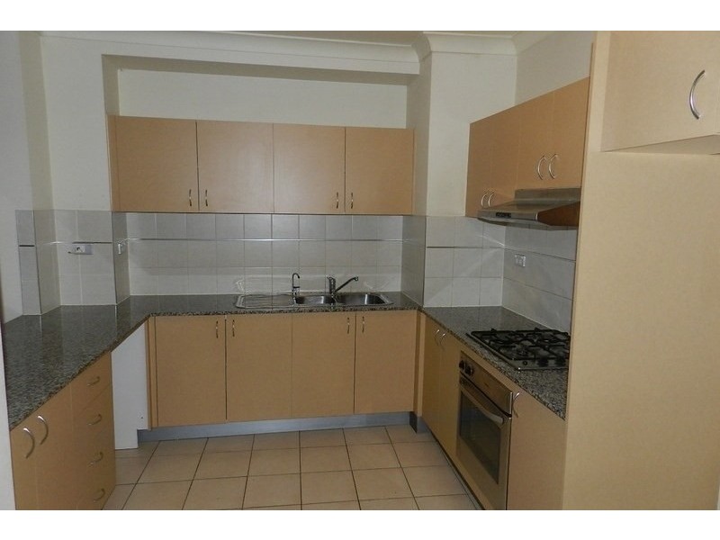 13/2 Wentworth Avenue, Toongabbie NSW 2146