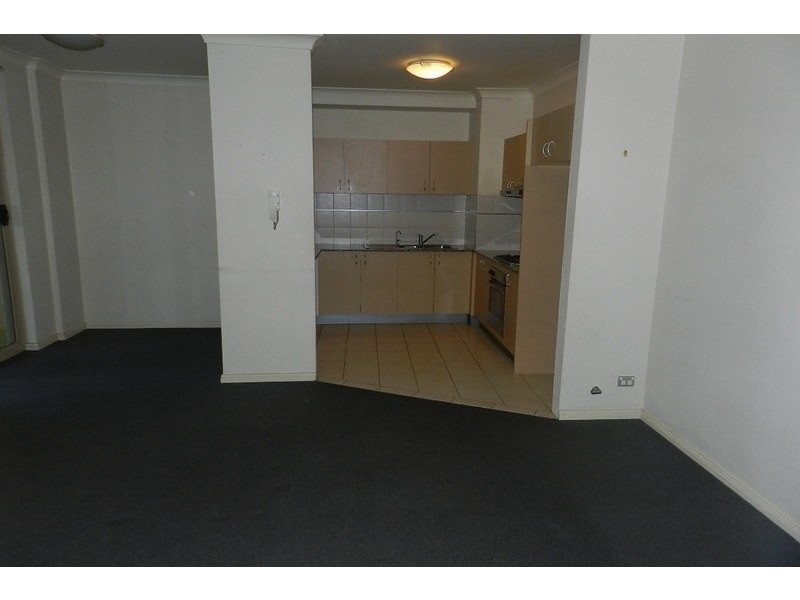 13/2 Wentworth Avenue, Toongabbie NSW 2146