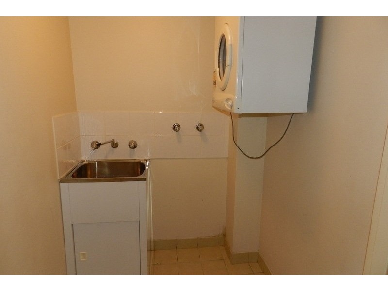 13/2 Wentworth Avenue, Toongabbie NSW 2146