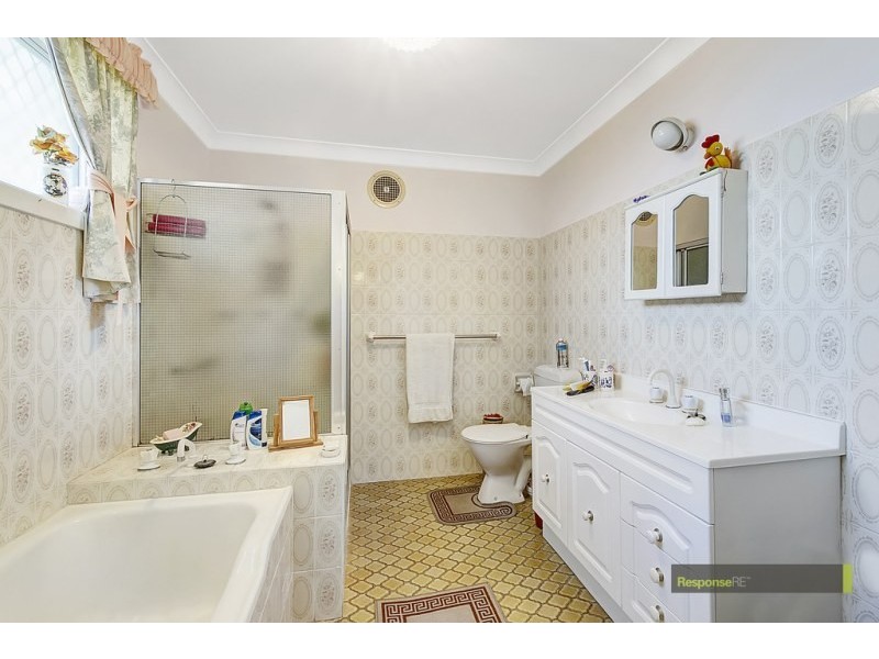 15 Nada Street, Old Toongabbie NSW 2146