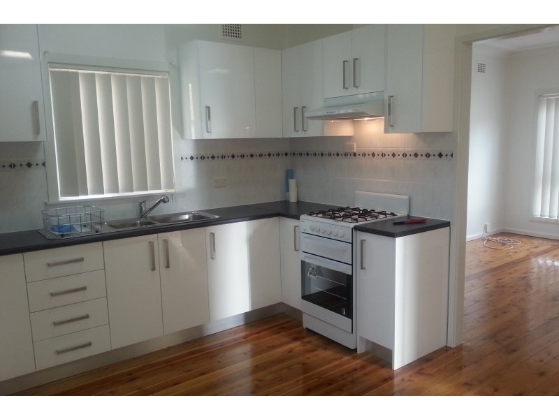 43 Bulli Road, Toongabbie NSW 2146