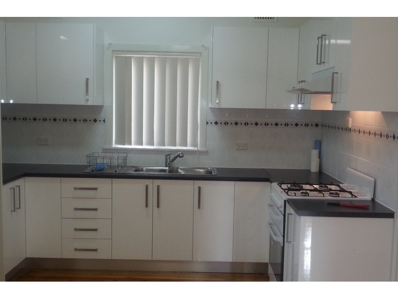 43 Bulli Road, Toongabbie NSW 2146