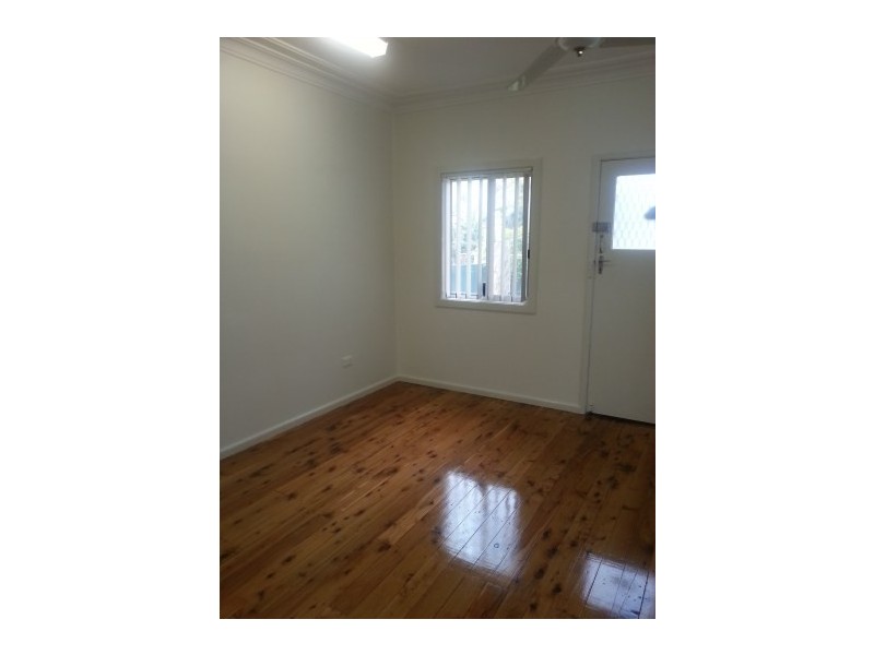 43 Bulli Road, Toongabbie NSW 2146