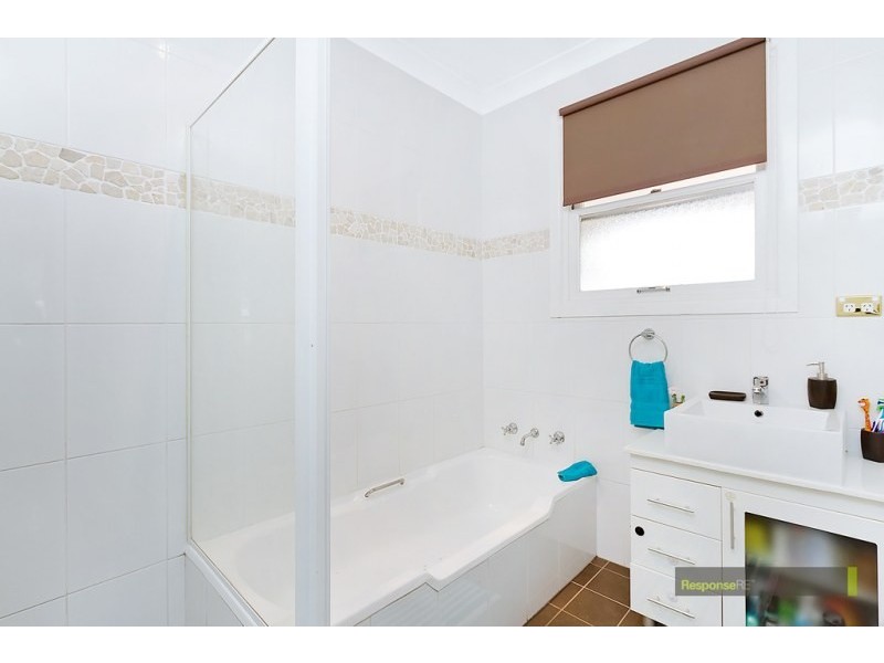 18 Allambie Avenue, Northmead NSW 2152