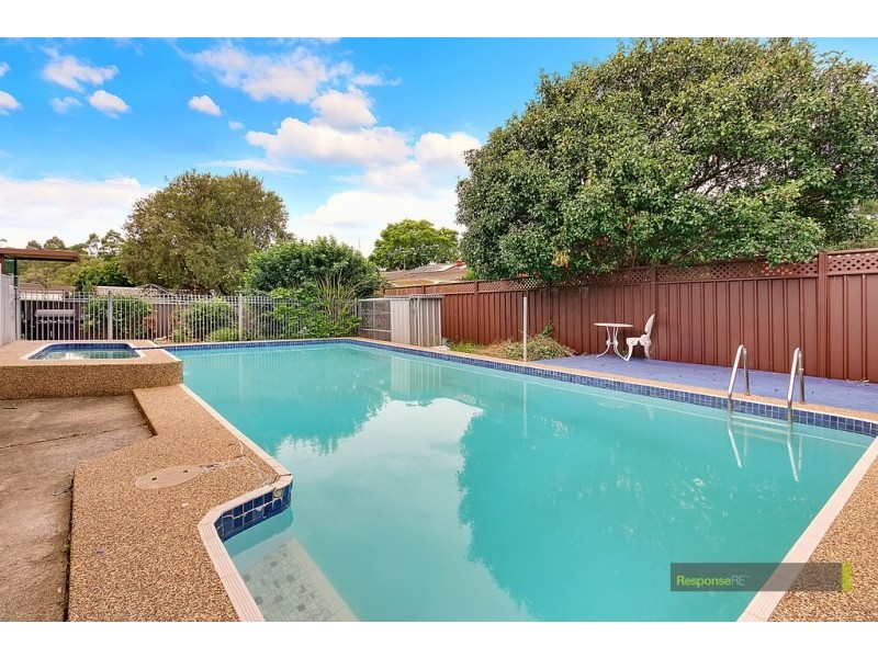 11 Elfrieda Street, Old Toongabbie NSW 2146