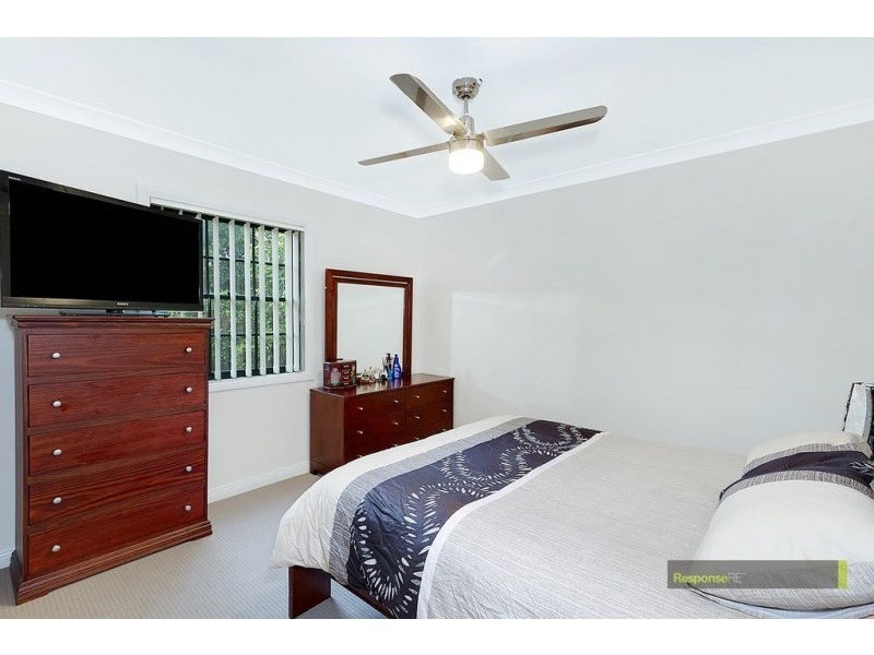 8/27 Ballandella Road, Toongabbie NSW 2146