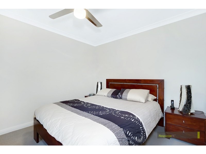 8/27 Ballandella Road, Toongabbie NSW 2146