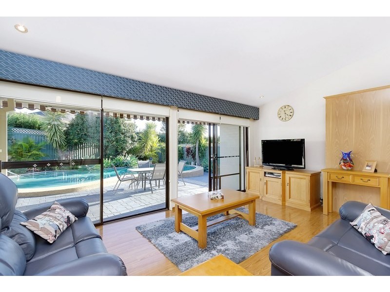 165 Caroline Chisholm Drive, Winston Hills NSW 2153