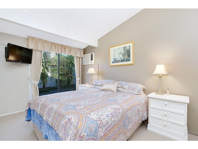 165 Caroline Chisholm Drive, Winston Hills NSW 2153