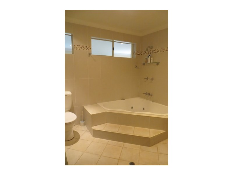 26 Lodge Avenue, Old Toongabbie NSW 2146