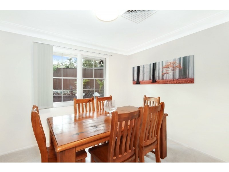 15 Hutchins Crescent, Kings Langley NSW 2147