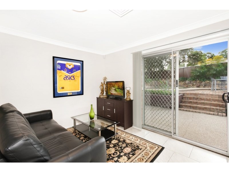 15 Hutchins Crescent, Kings Langley NSW 2147