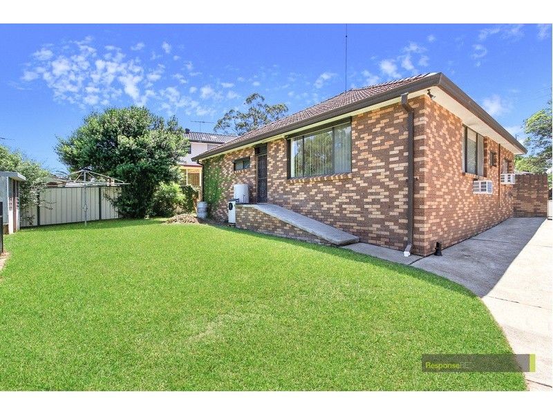 4 Ward Place, Northmead NSW 2152