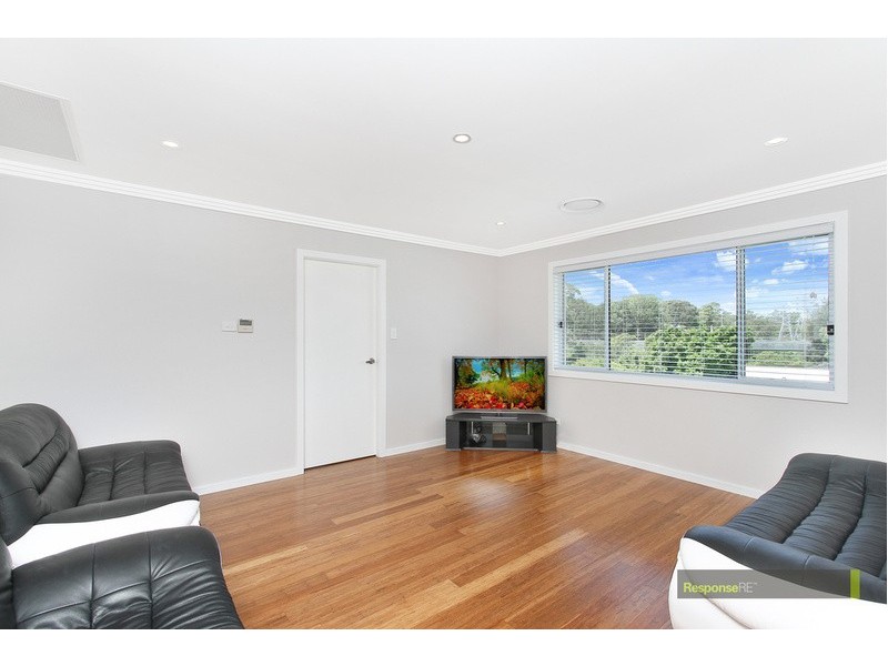 9 Chanel Street, Toongabbie NSW 2146