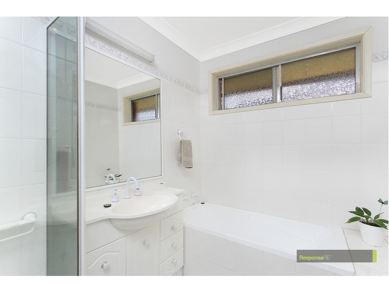 33 Gregory Avenue, Baulkham Hills NSW 2153