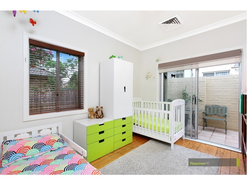 15a Margaret Street, Northmead NSW 2152