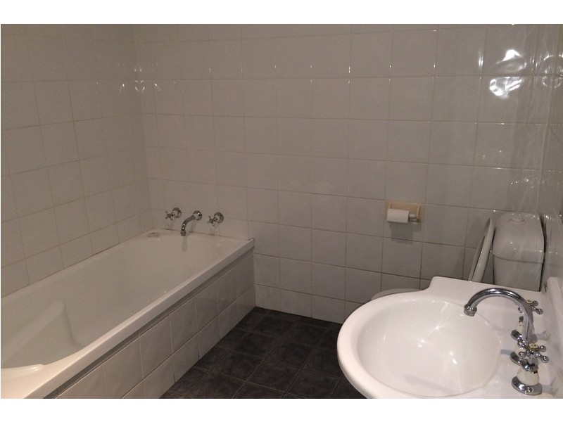 12 June Street, Seven Hills NSW 2147