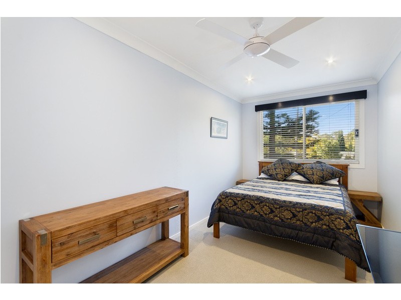 16 Lodge Avenue, Old Toongabbie NSW 2146