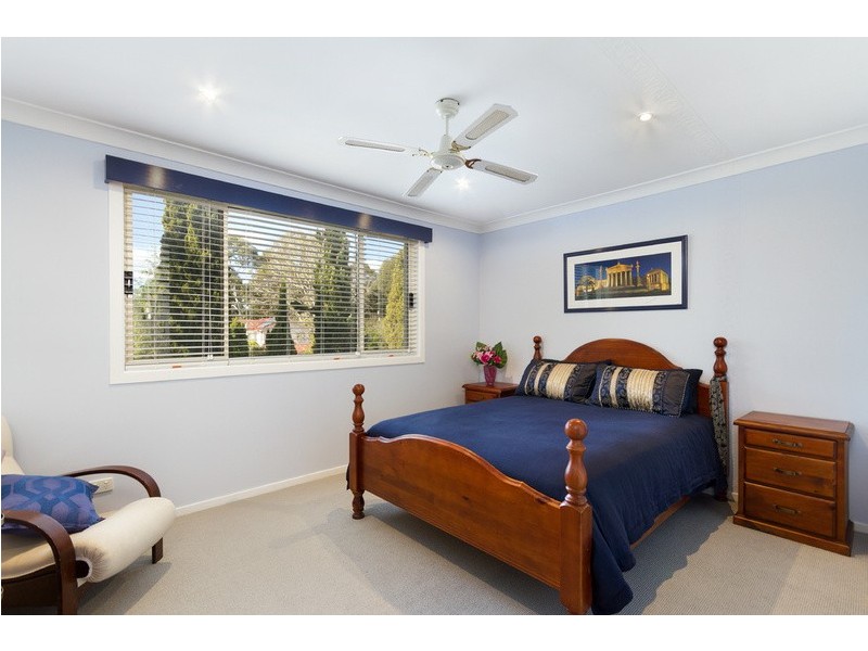 16 Lodge Avenue, Old Toongabbie NSW 2146