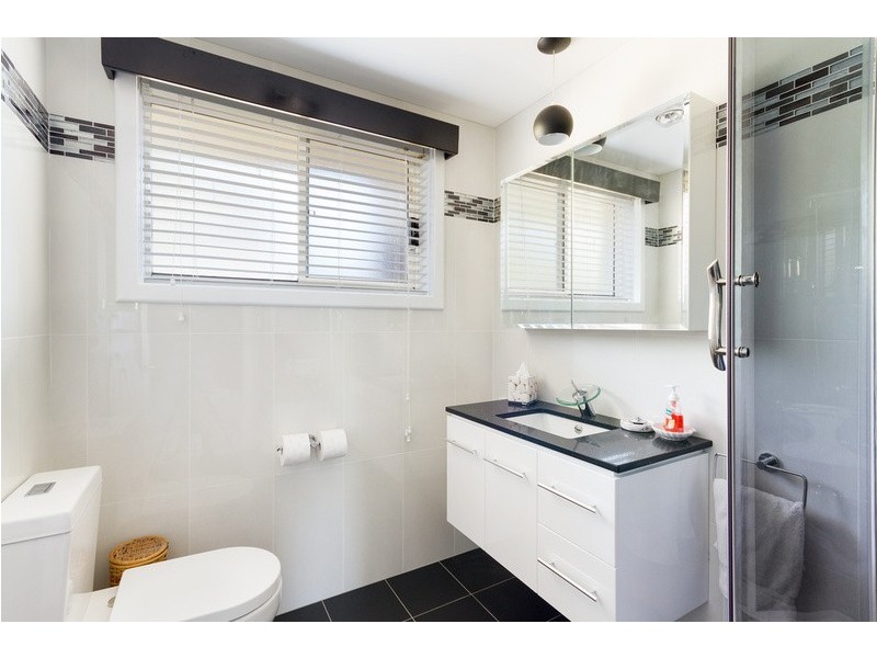 16 Lodge Avenue, Old Toongabbie NSW 2146