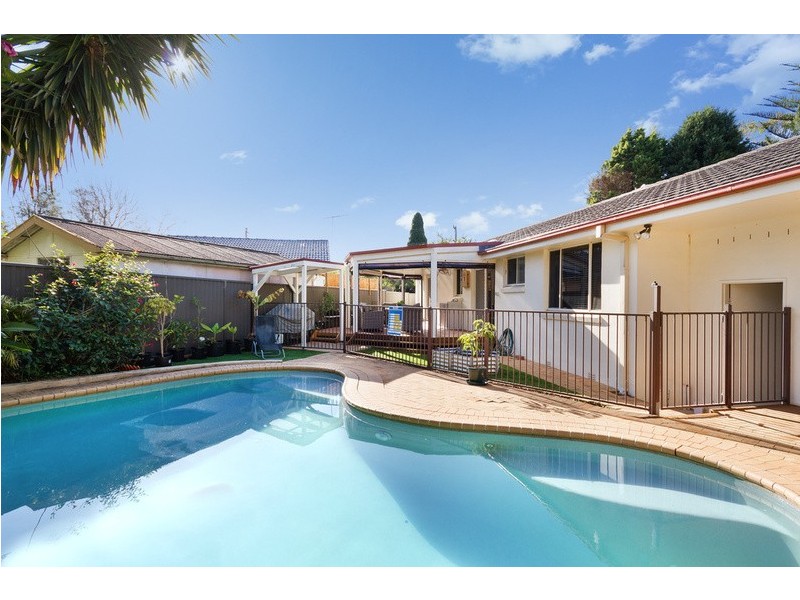 16 Lodge Avenue, Old Toongabbie NSW 2146