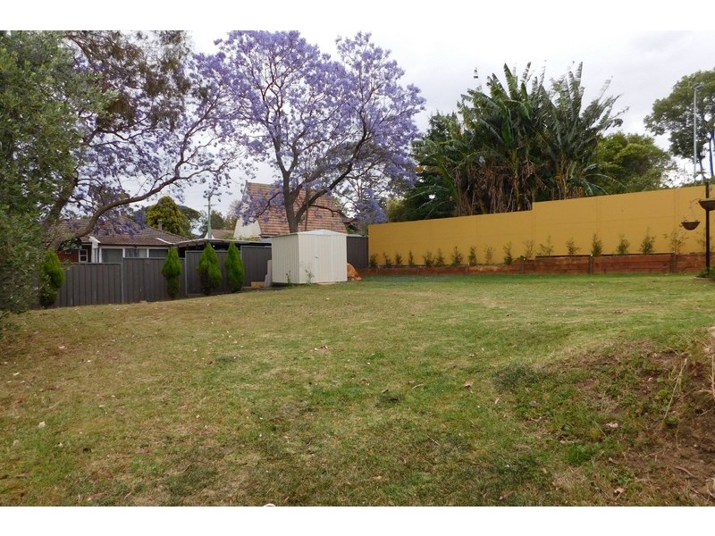 1 Livingstone Avenue, Baulkham Hills NSW 2153