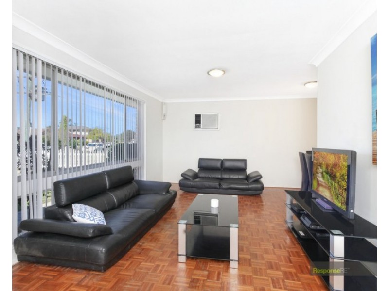 74 Greenmeadows Crescent, Toongabbie NSW 2146