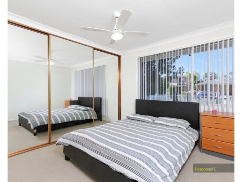 74 Greenmeadows Crescent, Toongabbie NSW 2146