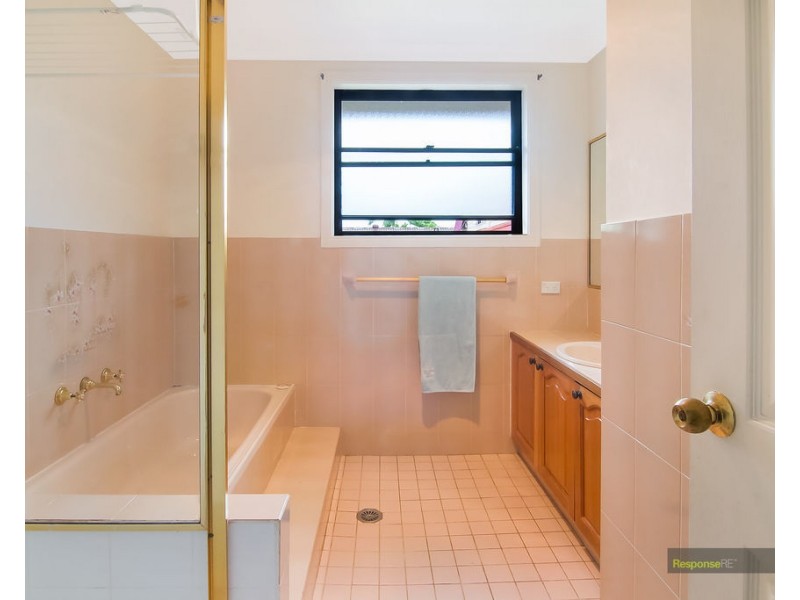 48 Amphitheatre Circuit, Baulkham Hills NSW 2153