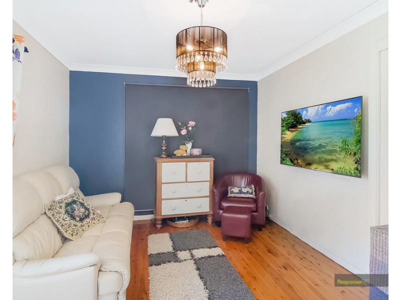 19 Ellis Place, Kings Langley NSW 2147
