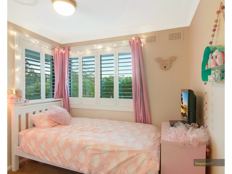 6 Elfrieda Street, Old Toongabbie NSW 2146