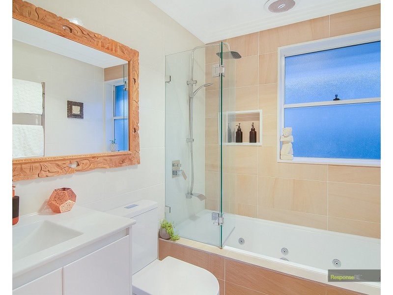 6 Elfrieda Street, Old Toongabbie NSW 2146