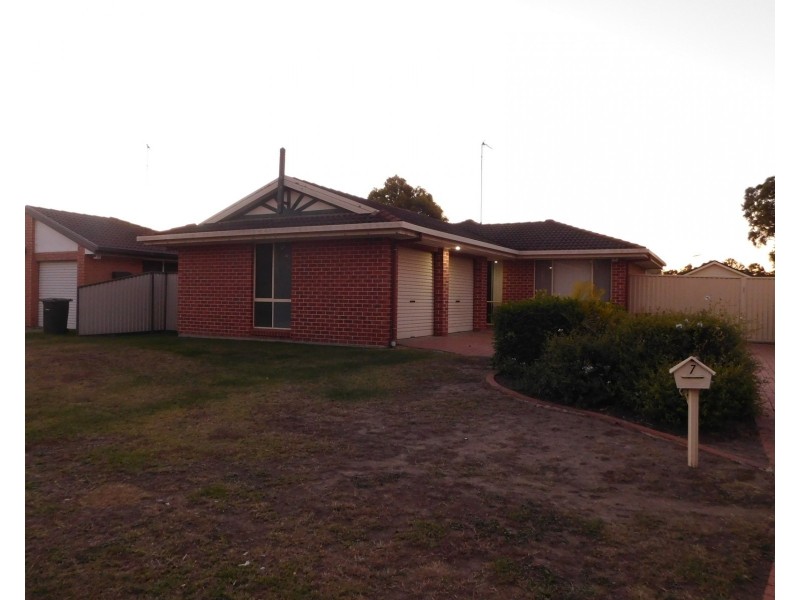 7 Mansion Court, Quakers Hill NSW 2763