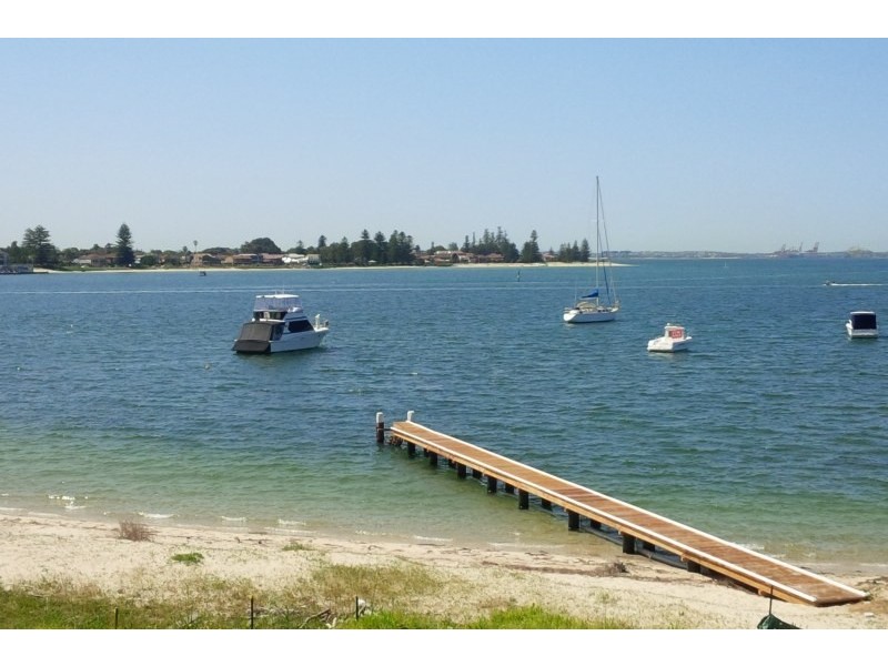 2 Woodlands Road, Taren Point NSW 2229