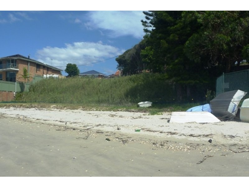 2 Woodlands Road, Taren Point NSW 2229