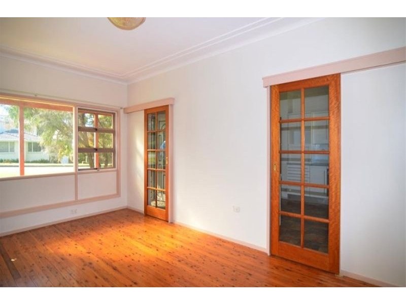 6 Warwick Street, Sylvania NSW 2224