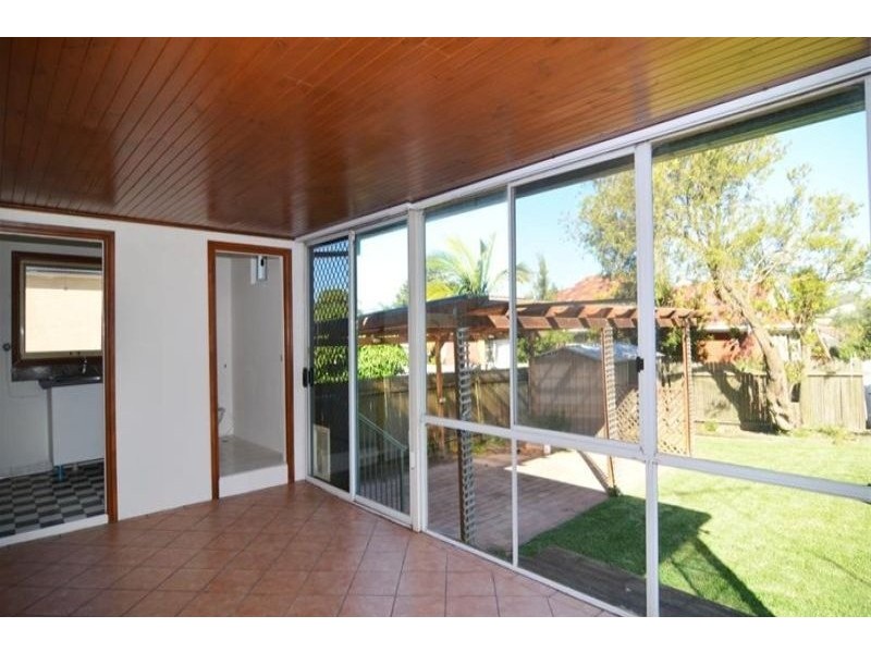 6 Warwick Street, Sylvania NSW 2224